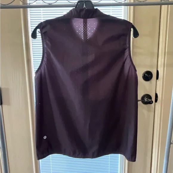 Lulu Like The Wind Vest Like New - Picture 5 of 9